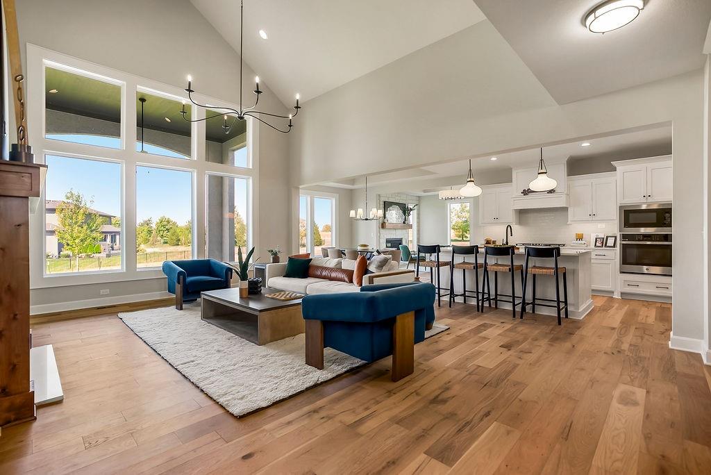 Listing Photo MLS #HMS2393629