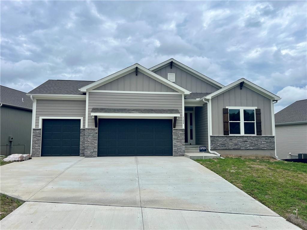 Listing Photo MLS #HMS2527244