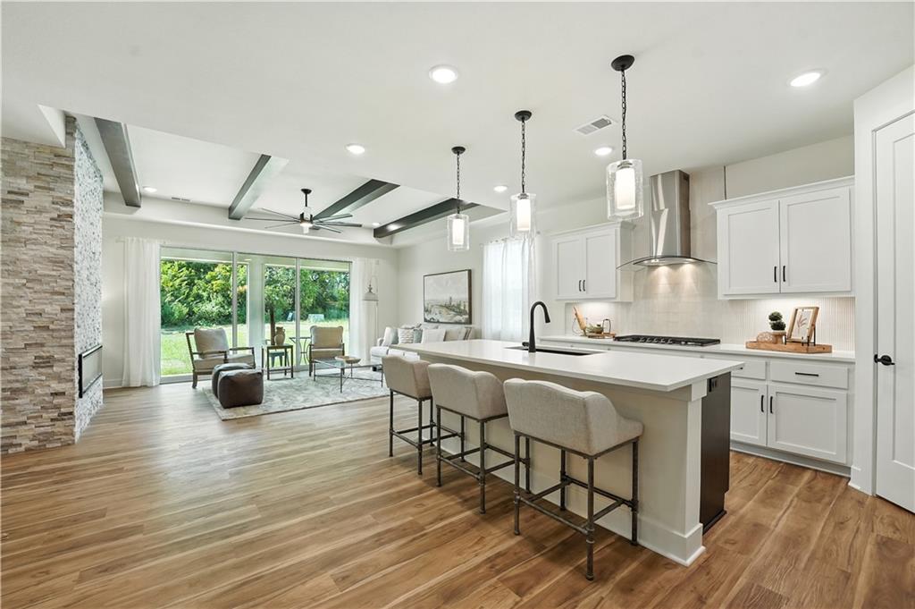 Listing Photo MLS #HMS2536971