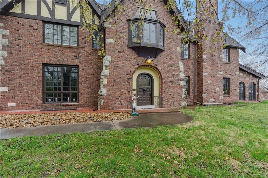 Listing Photo MLS #HMS2539962