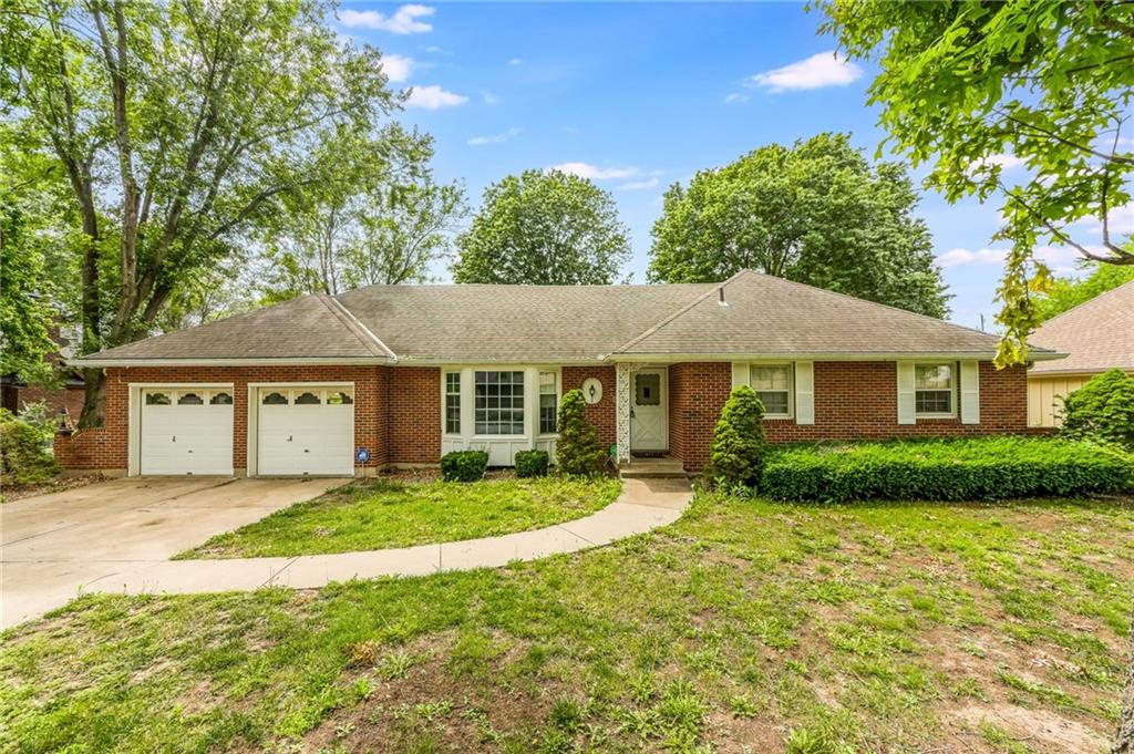 Listing Photo MLS #HMS2555536