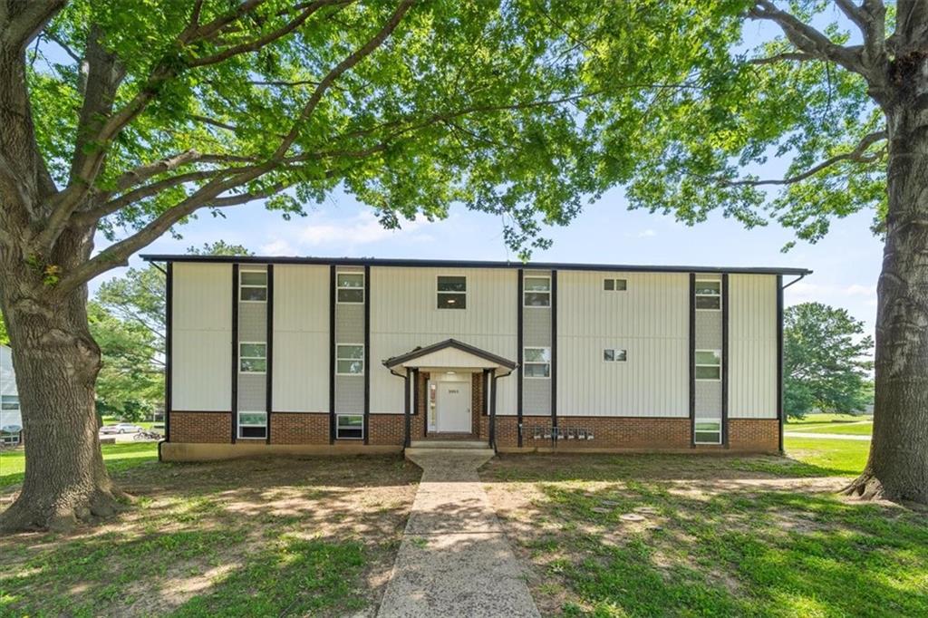 Listing Photo MLS #HMS2557331