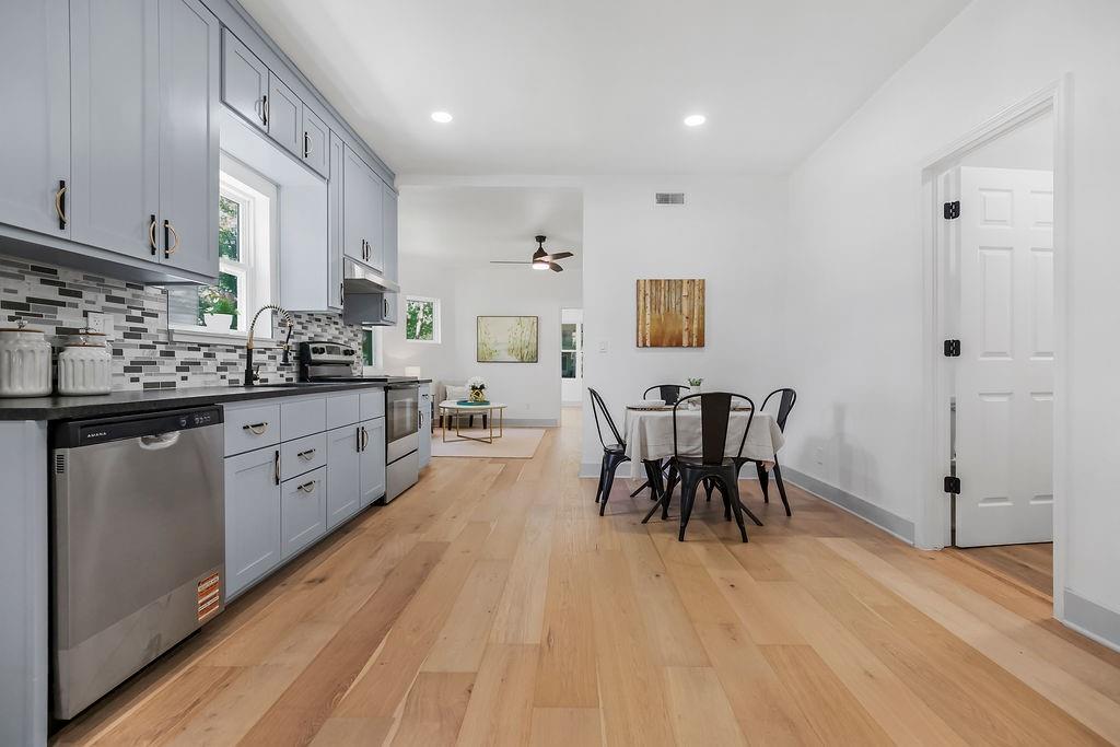 Listing Photo MLS #HMS2557346