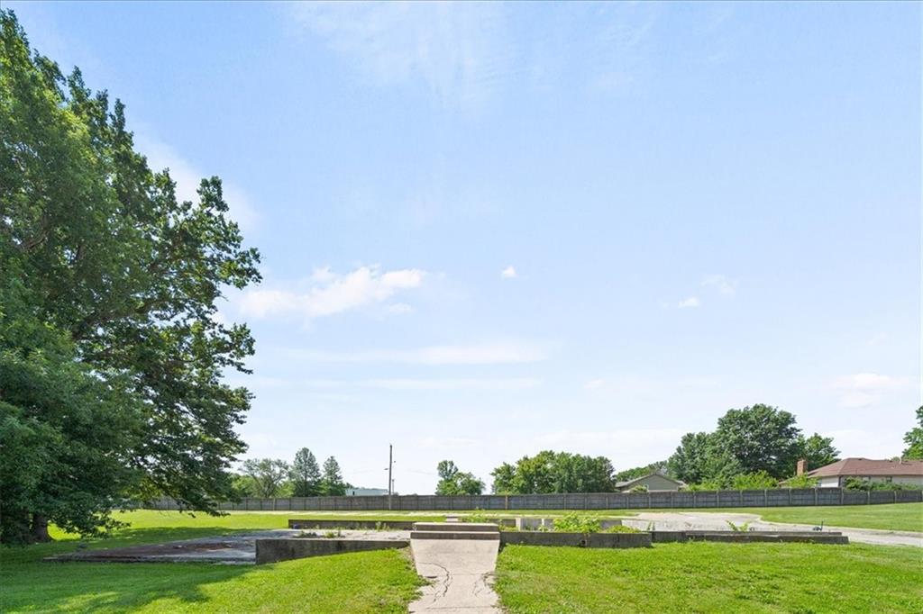 Listing Photo MLS #HMS2557375