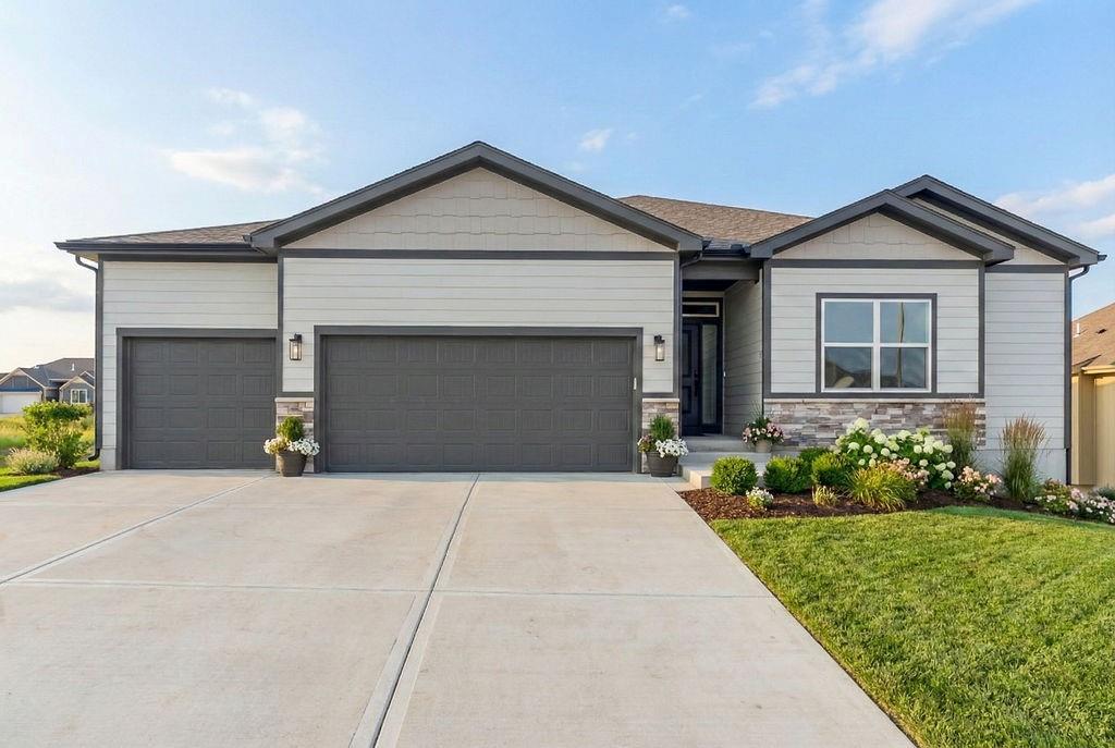 Listing Photo MLS #HMS2558639