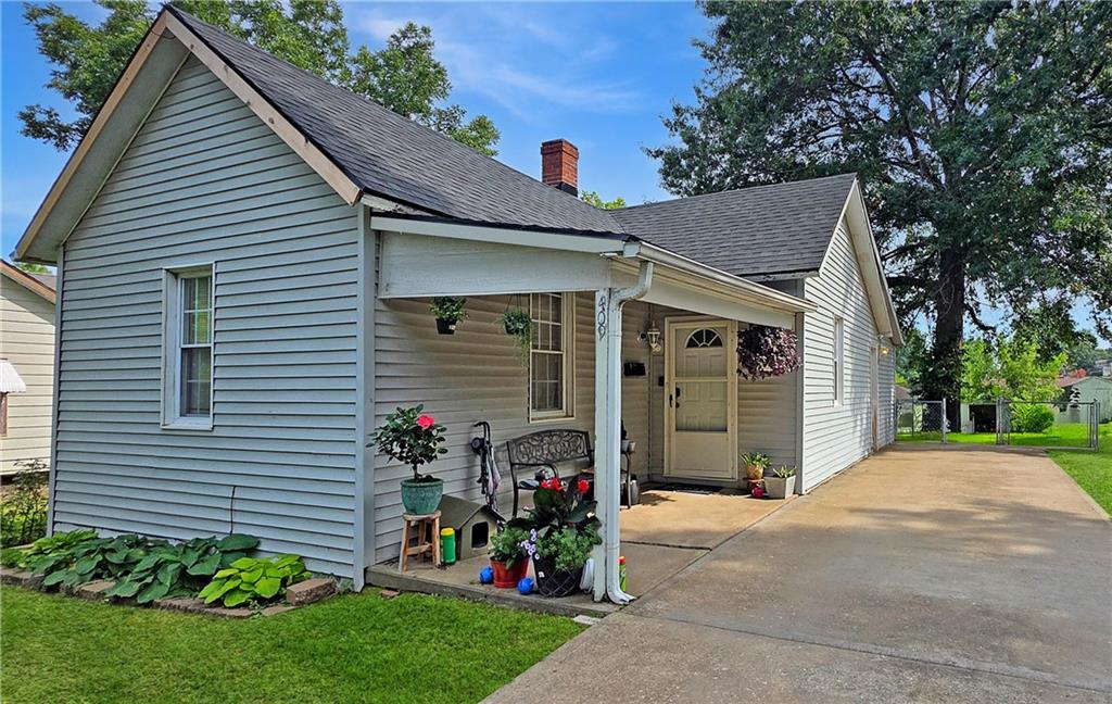 Listing Photo MLS #HMS2565930