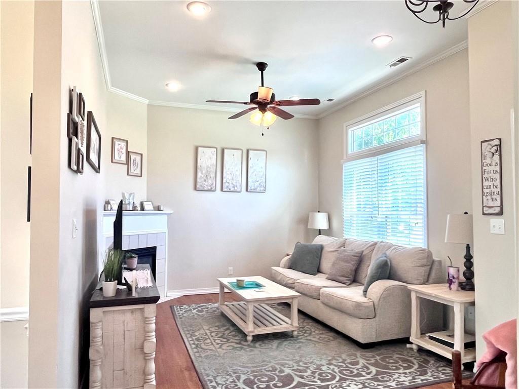 Listing Photo MLS #HMS2567347