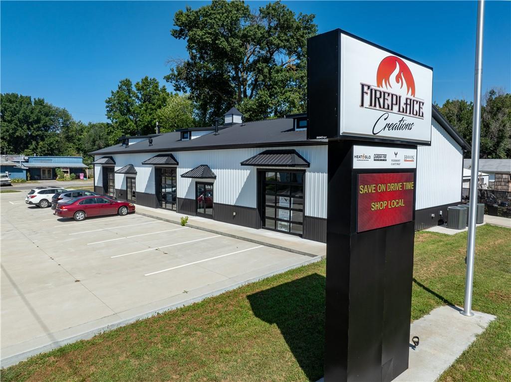 Listing Photo MLS #HMS2568675