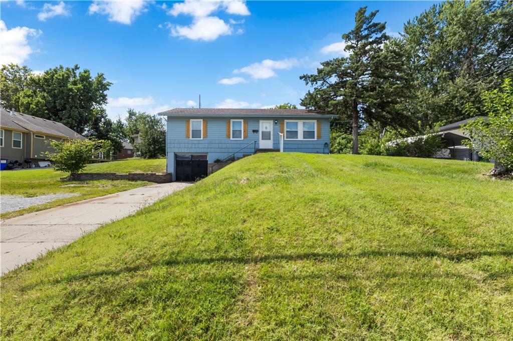 Listing Photo MLS #HMS2569810