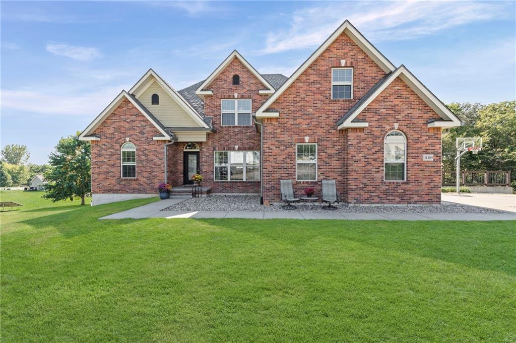 Listing Photo MLS #HMS2570077