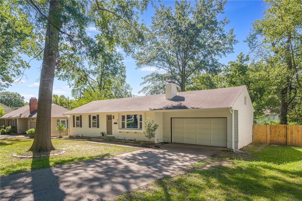 Listing Photo MLS #HMS2571405