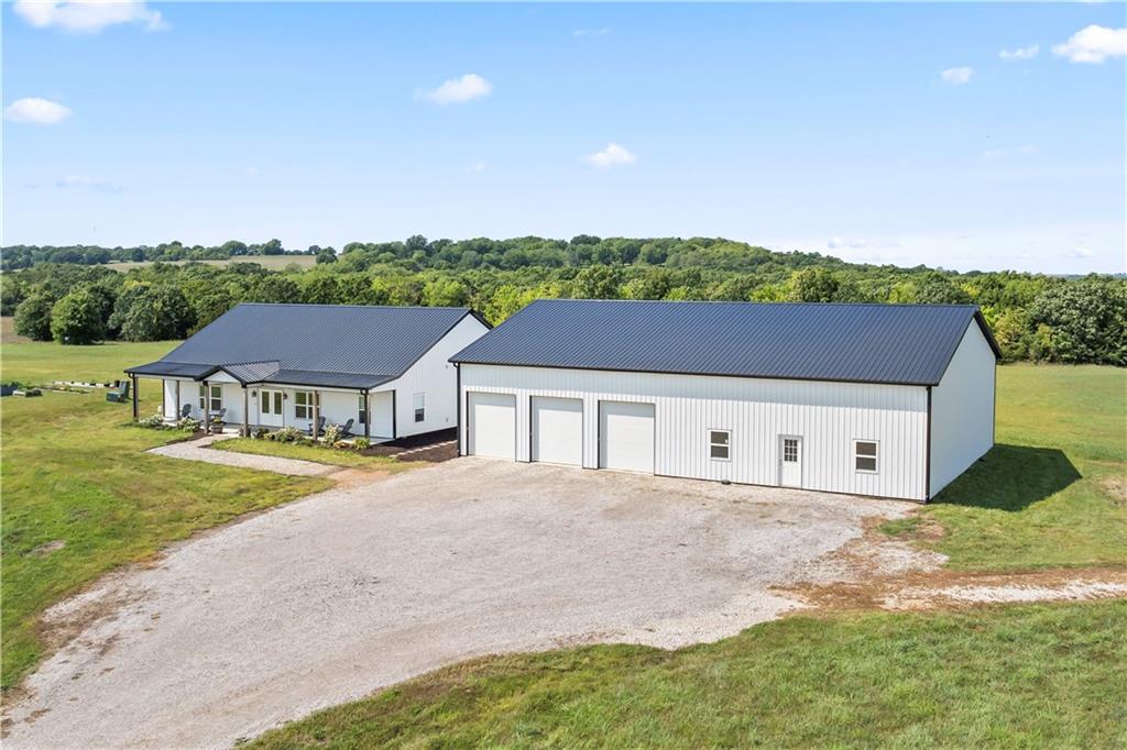 Listing Photo MLS #HMS2571811