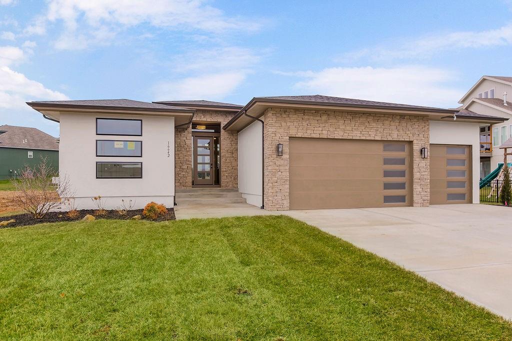 Listing Photo MLS #HMS2574278