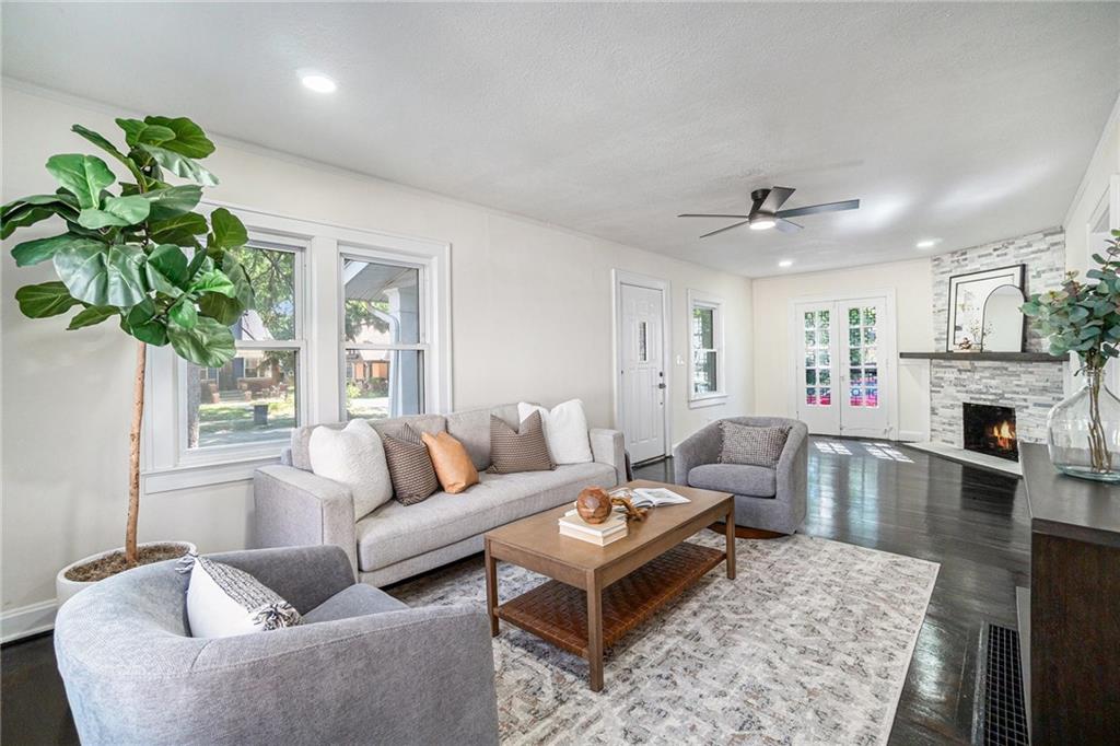 Listing Photo MLS #HMS2575236