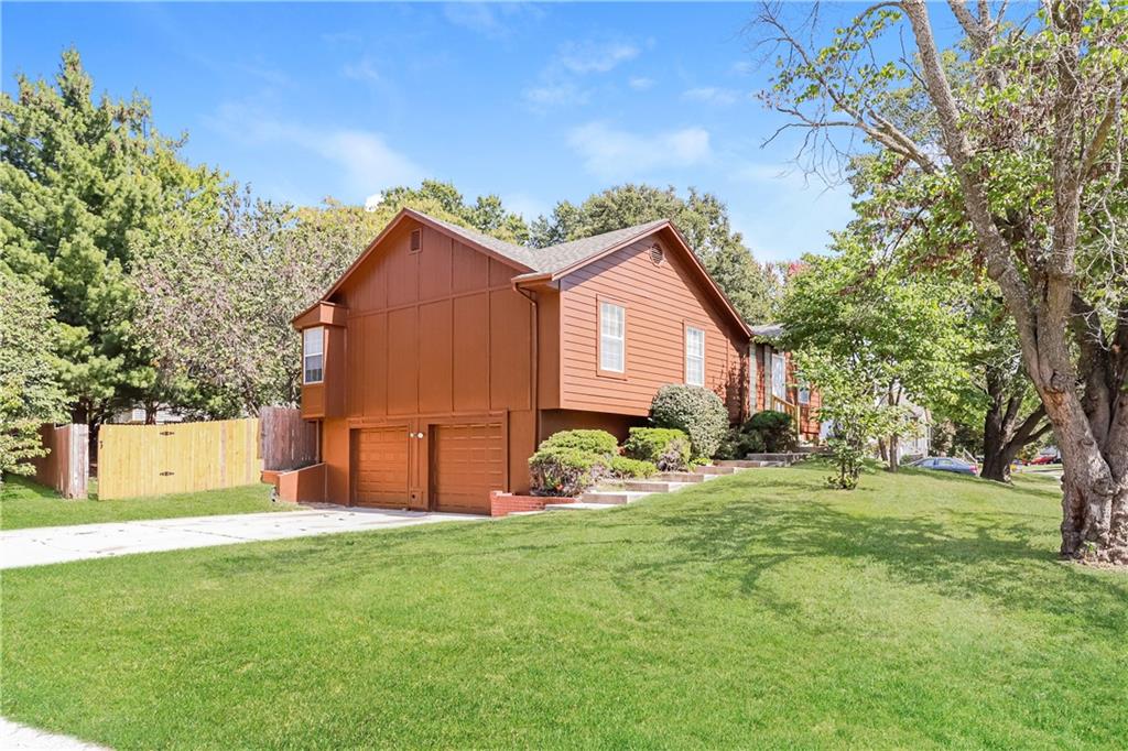 Listing Photo MLS #HMS2575889