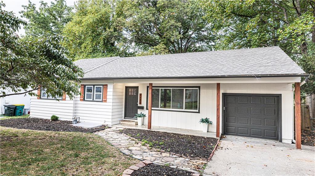 Listing Photo MLS #HMS2581272