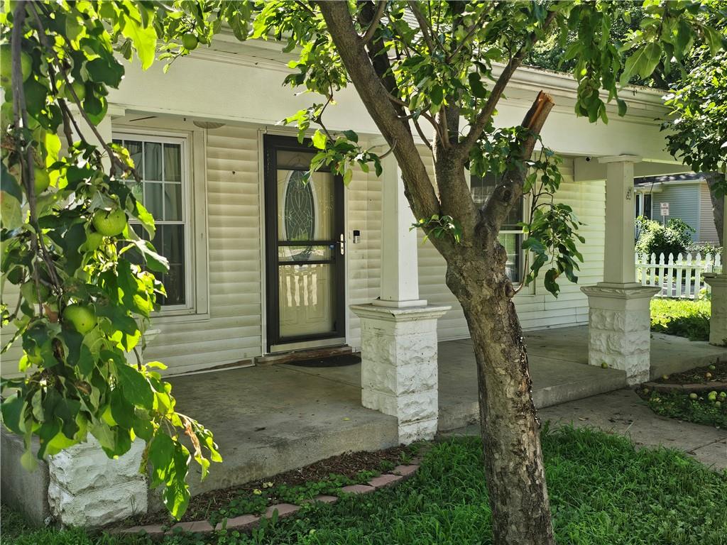 Listing Photo MLS #HMS2581281