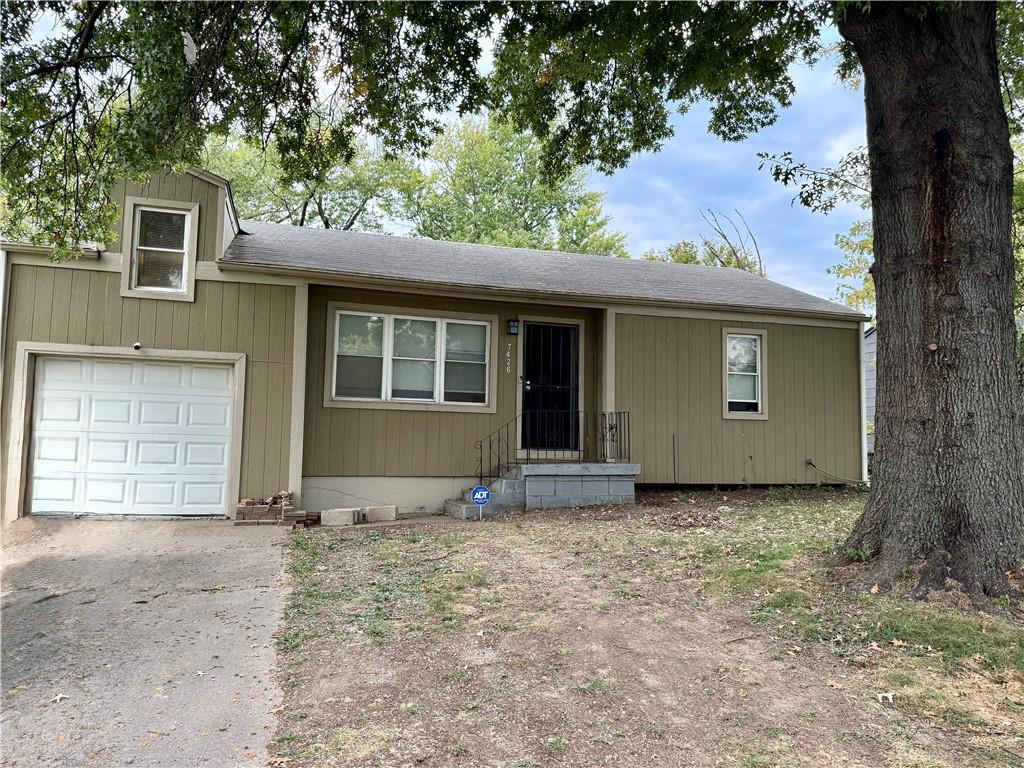 Listing Photo MLS #HMS2581817