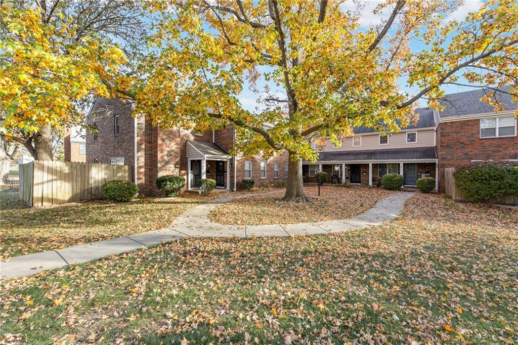 Listing Photo MLS #HMS2581977