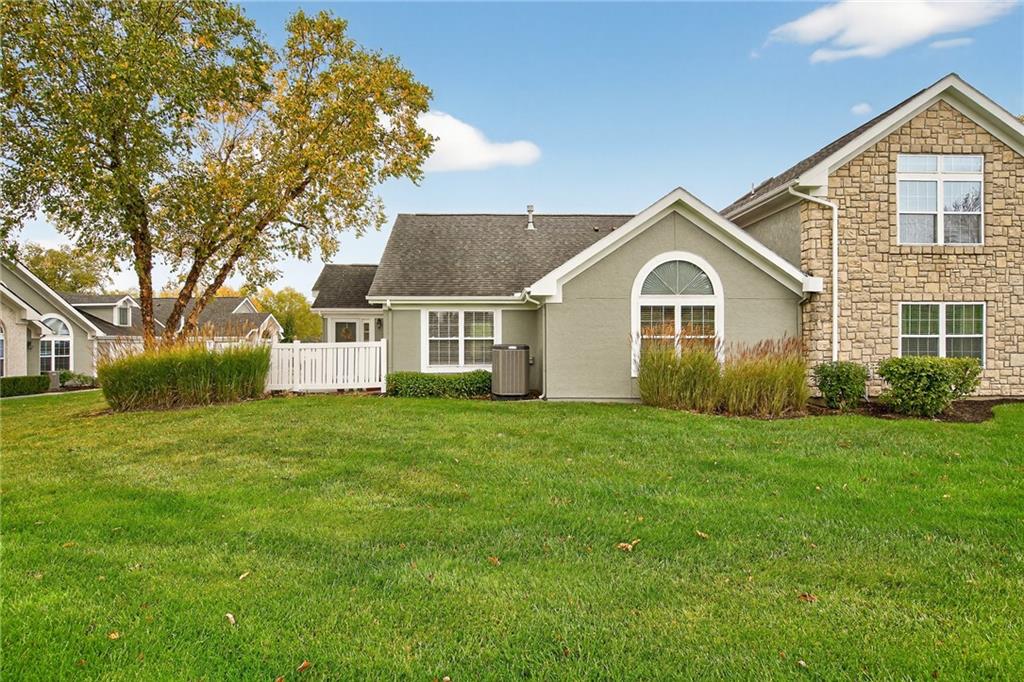 Listing Photo MLS #HMS2584120