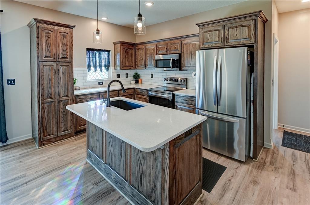 Listing Photo MLS #HMS2584885