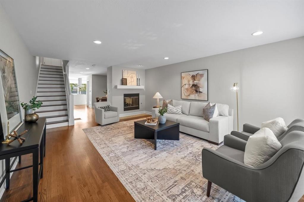 Listing Photo MLS #HMS2587841