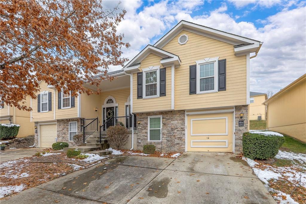 Listing Photo MLS #HMS2589569