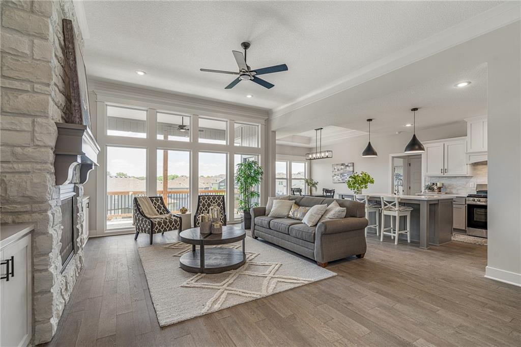 Listing Photo MLS #HMS2589595