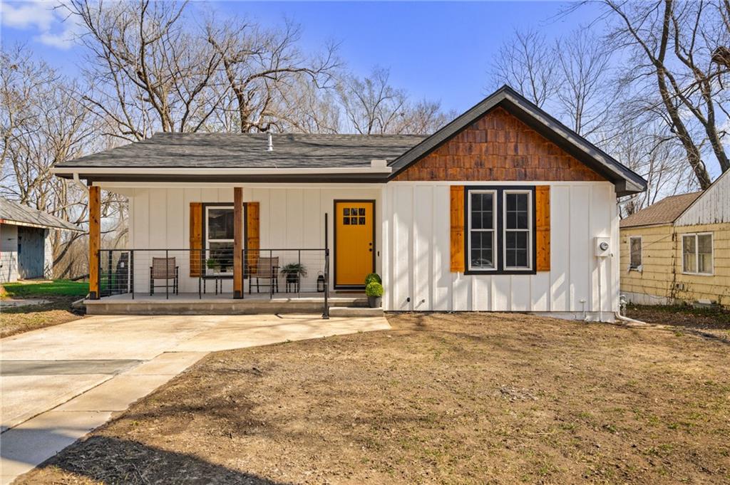 Listing Photo MLS #HMS2591878