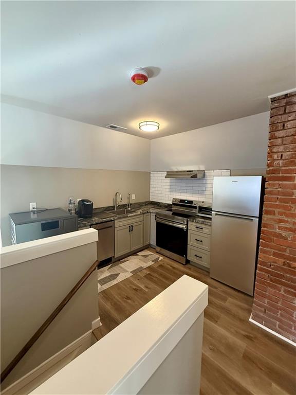 Listing Photo MLS #HMS2591968