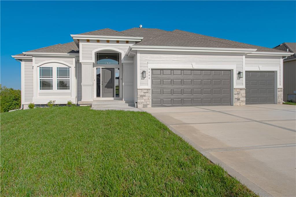 Listing Photo MLS #HMS2592771