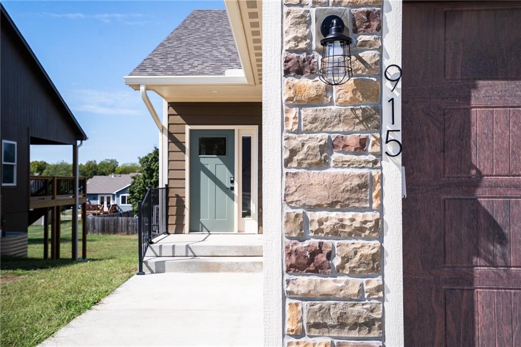 Listing Photo MLS #HMS2594899