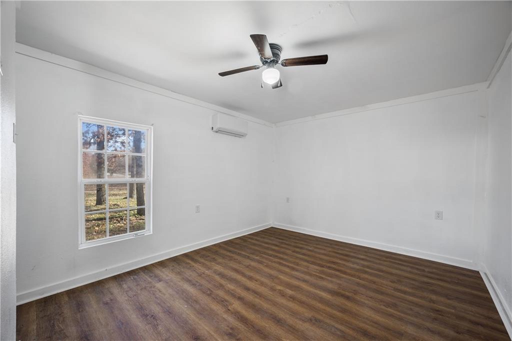 Listing Photo MLS #HMS2595805