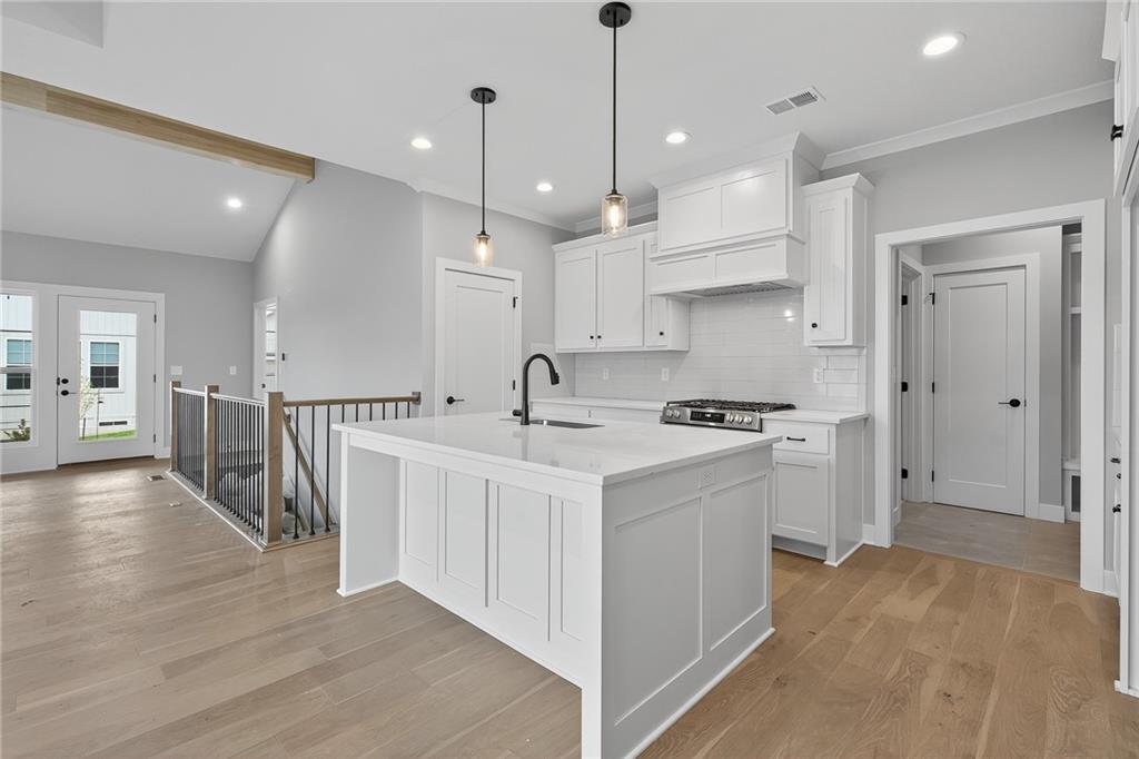 Listing Photo MLS #HMS2596383