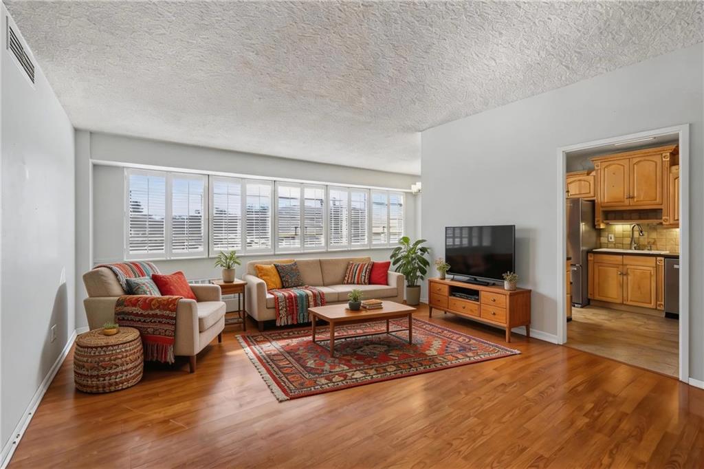 Listing Photo MLS #HMS2603591