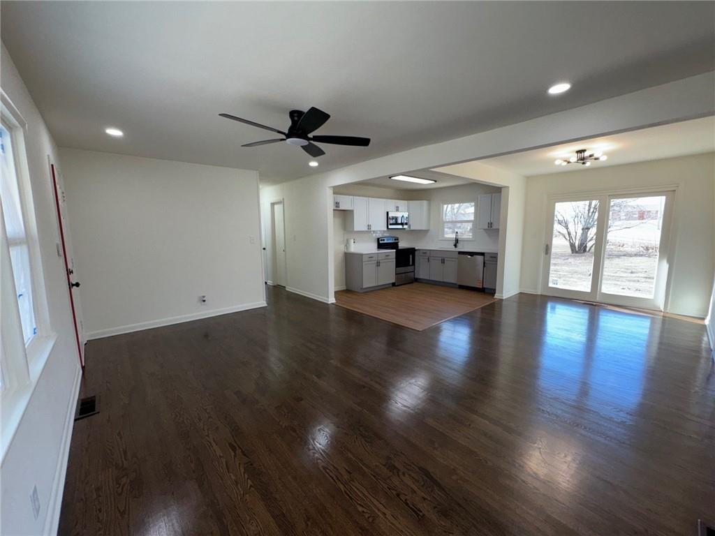 Listing Photo MLS #HMS2603840