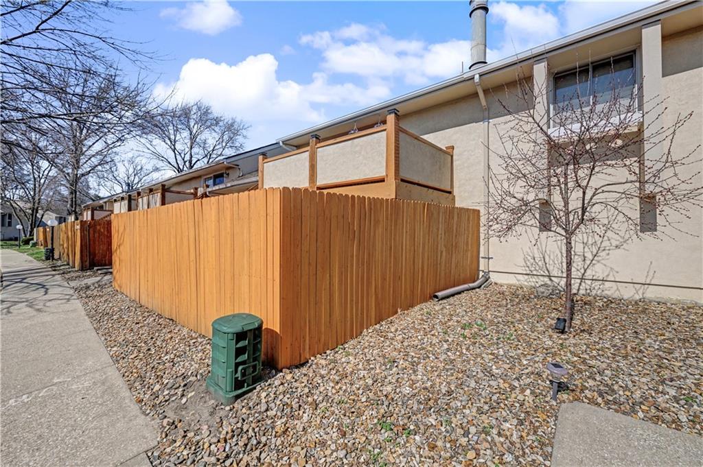 Listing Photo MLS #HMS2604394