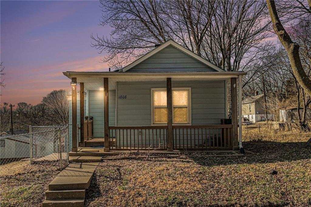 Listing Photo MLS #HMS2604433