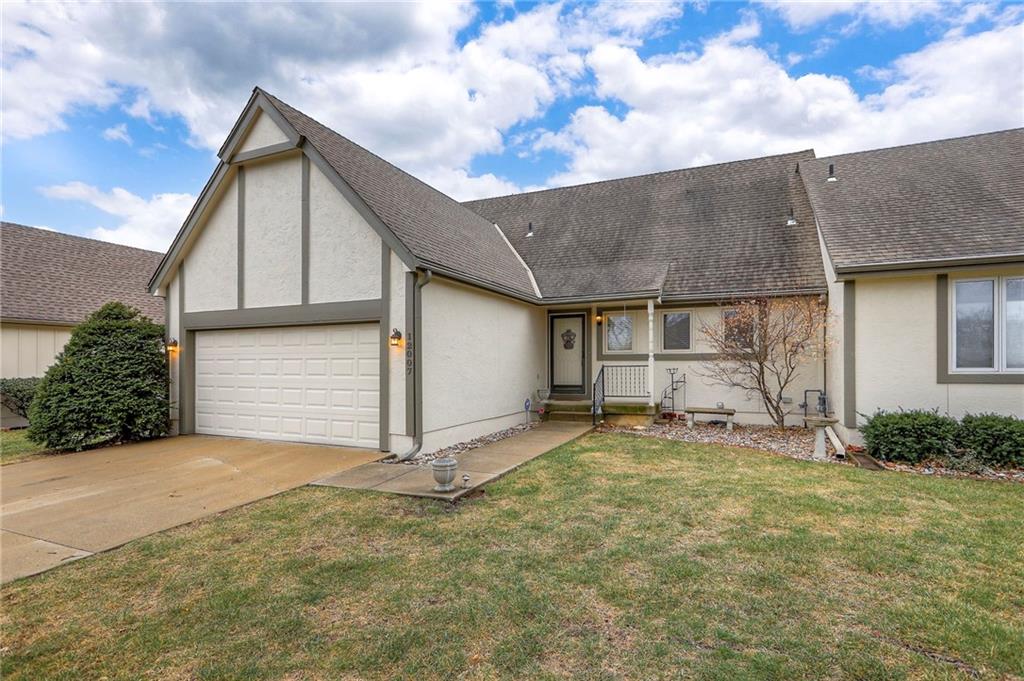 Listing Photo MLS #HMS2605307