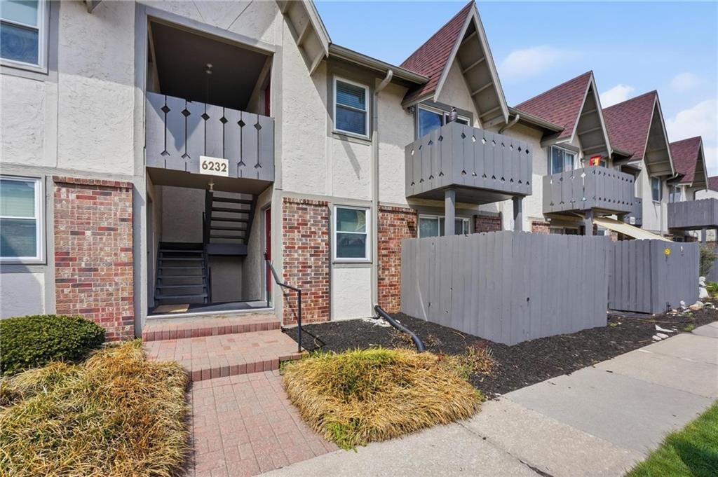 Listing Photo MLS #HMS2605668