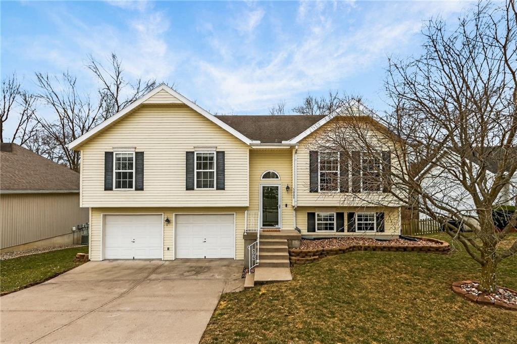 Listing Photo MLS #HMS2605937