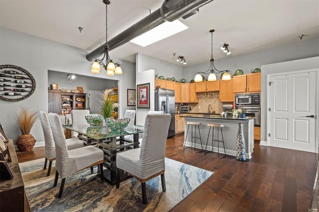 Listing Photo MLS #HMS2607094