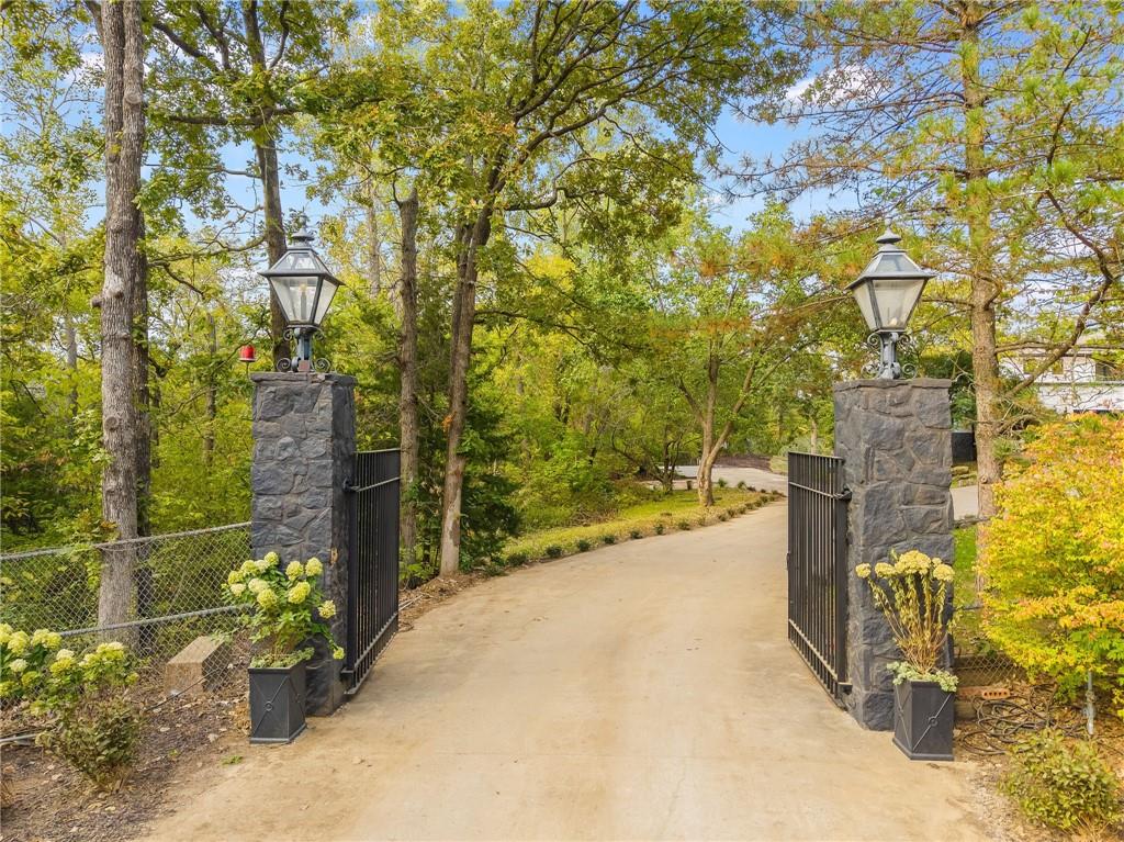 Listing Photo MLS #HMS2607374