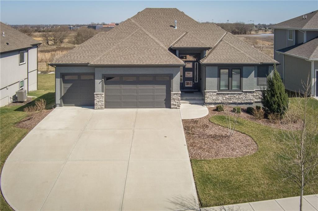 Listing Photo MLS #HMS2607740