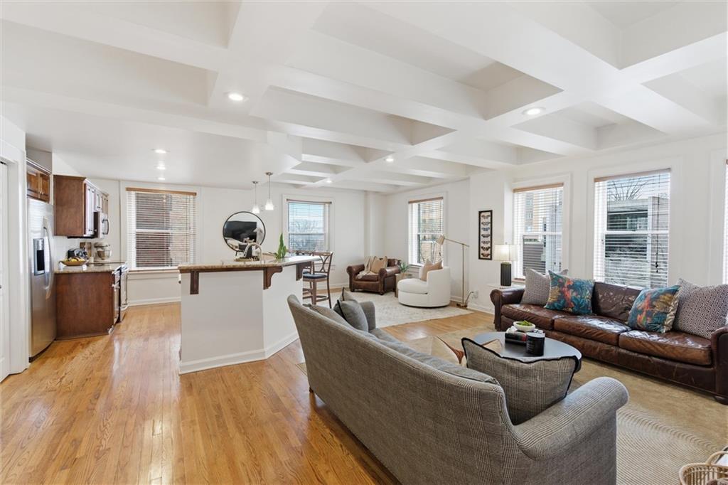 Listing Photo MLS #HMS2608083