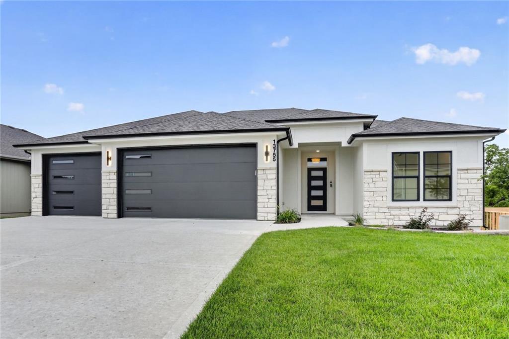 Listing Photo MLS #HMS2608297