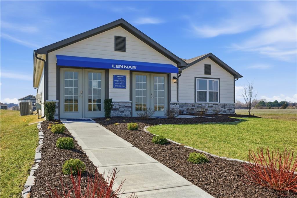 Listing Photo MLS #HMS2608685