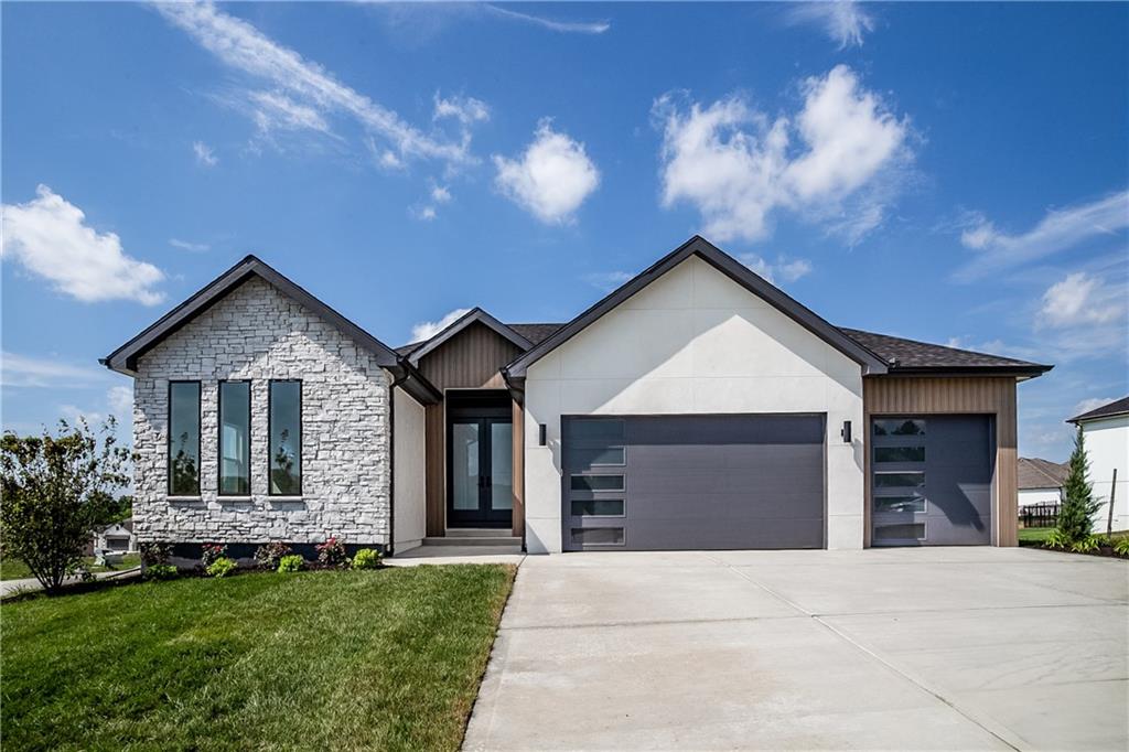 Listing Photo MLS #HMS2609199
