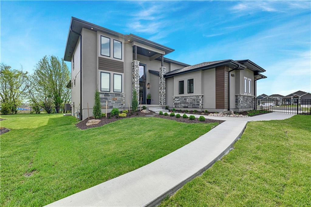 Listing Photo MLS #HMS2609417