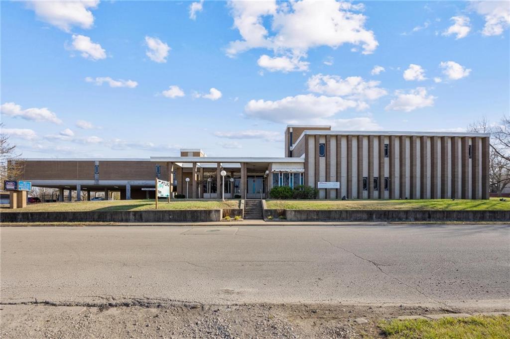 Listing Photo MLS #HMS2609775